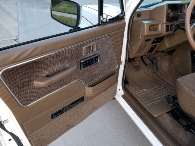 1991 Mitsubishi Montero LS - photo 13