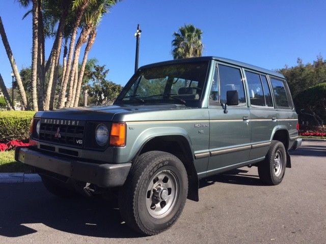 1991 Mitsubishi Montero RS SUV 4x4 V6 Automatic AC Florida No Rust NO RESERVE 1991 Mitsubishi Montero Base Sport Utility 4-Door
