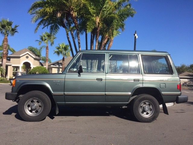 1991 Mitsubishi Montero Base Sport Utility 4-Door - photo 8