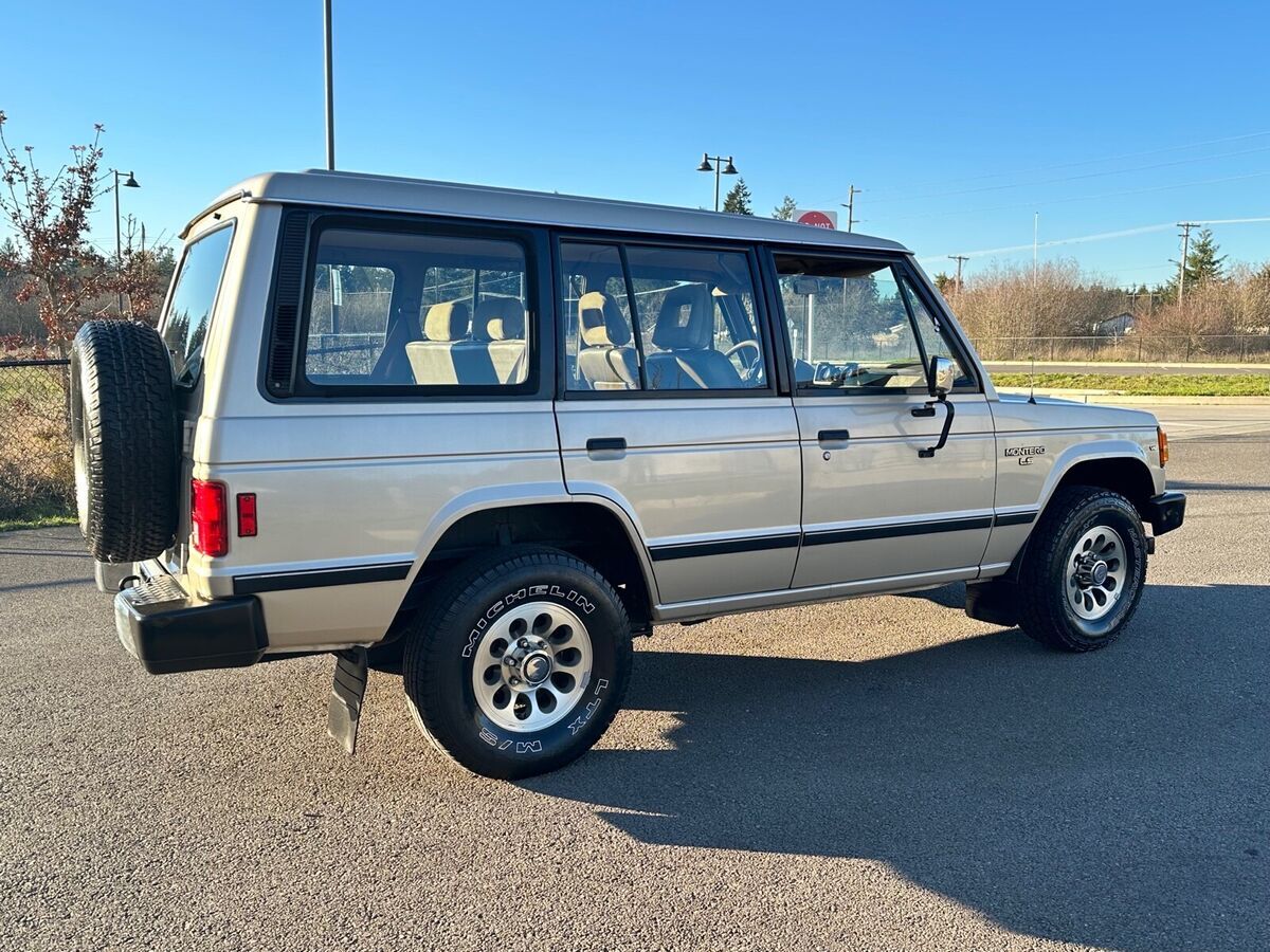 1991 Mitsubishi Montero LS - photo 11