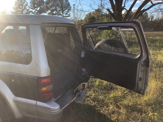 1991 Mitsubishi Pajero 4 Door - photo 6