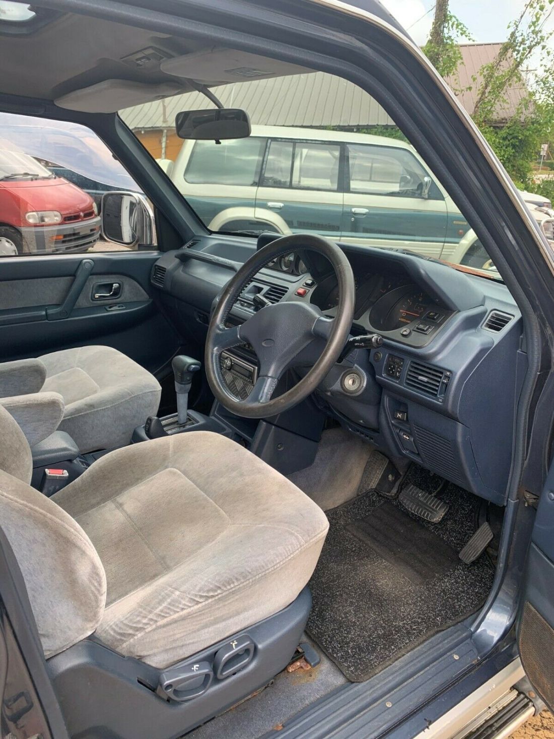 1991 Mitsubishi Pajero High Roof - photo 8