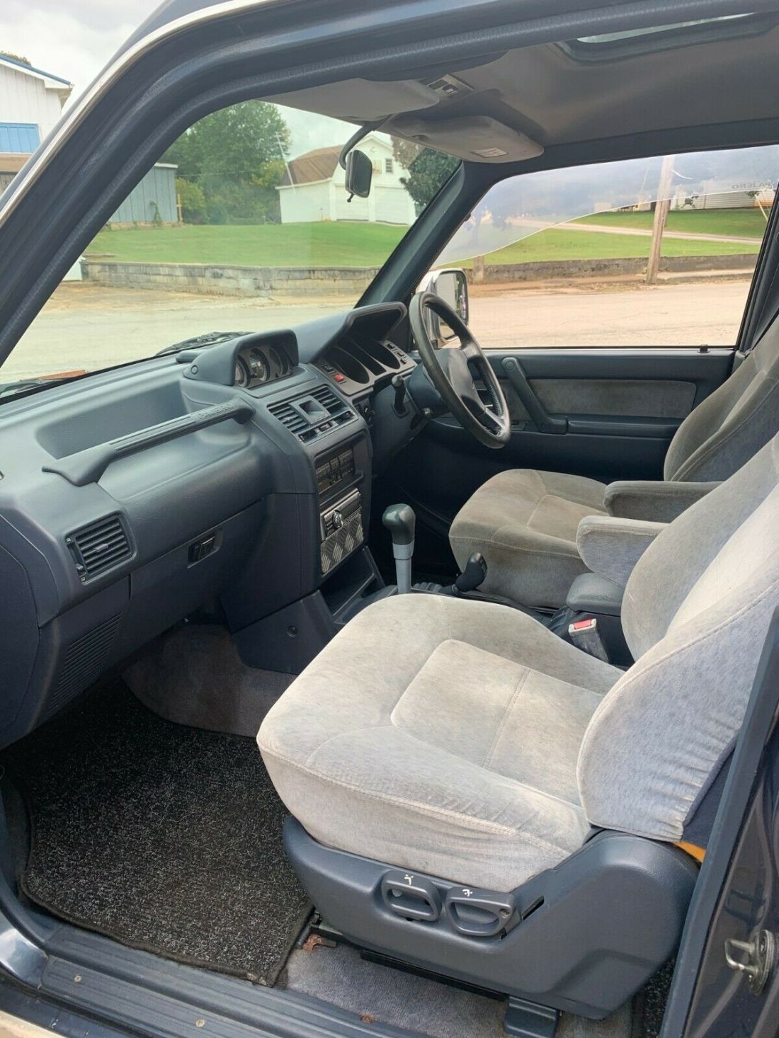 1991 Mitsubishi Pajero High Roof - photo 9