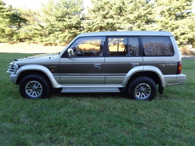 1991 Mitsubishi Montero LIMITED 4X4 TURBO DIESEL - photo 5