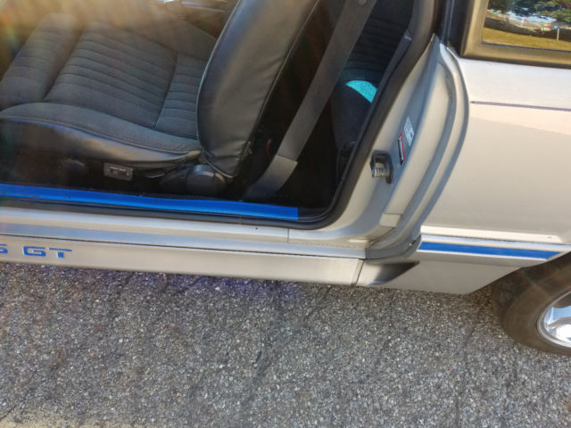 1991 Ford Mustang GT - photo 11