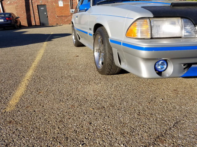 1991 Ford Mustang GT - photo 6