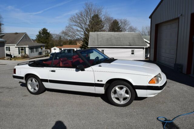 1991 Ford Mustang LX - photo 2