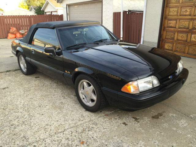 1991 Mustang LX Convertible 5spd Triple Black 25,000 miles 1991 Ford Mustang LX