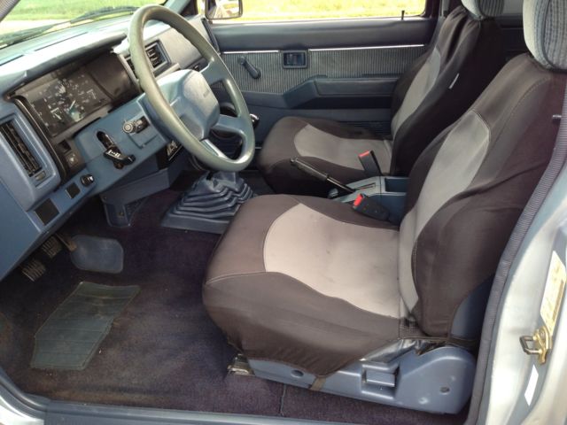 1991 Nissan Other Base Extended Cab Pickup 2-Door - photo 13