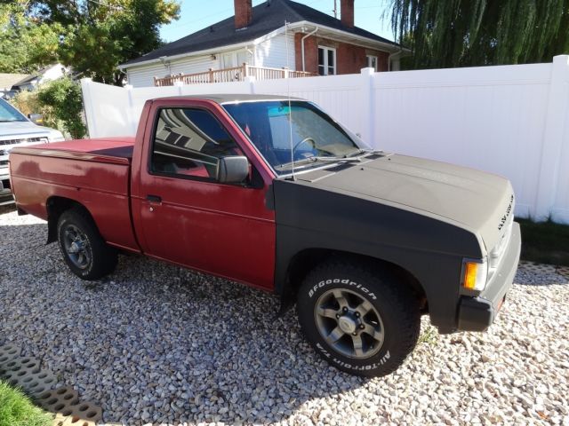 1991 Nissan D21 Base Standard Cab Pickup 2-Door - photo 2