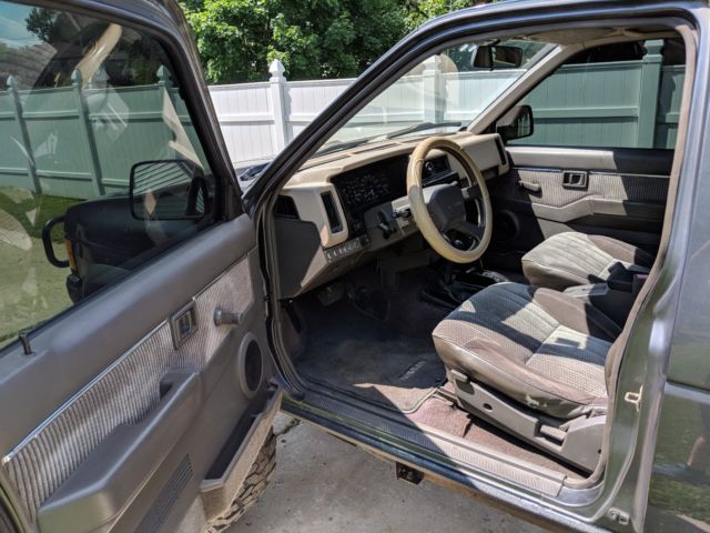 1991 Nissan Other Pickups SE - photo 8