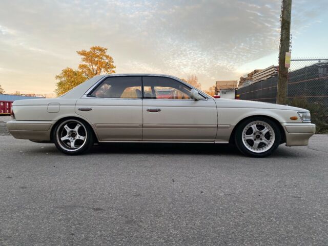1991 Nissan Laurel HC33 C33 2J9 Pearl Two Tone RB20det 5 speed - photo 2