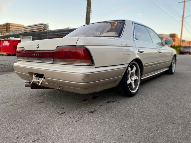 1991 Nissan Laurel HC33 C33 2J9 Pearl Two Tone RB20det 5 speed - photo 3