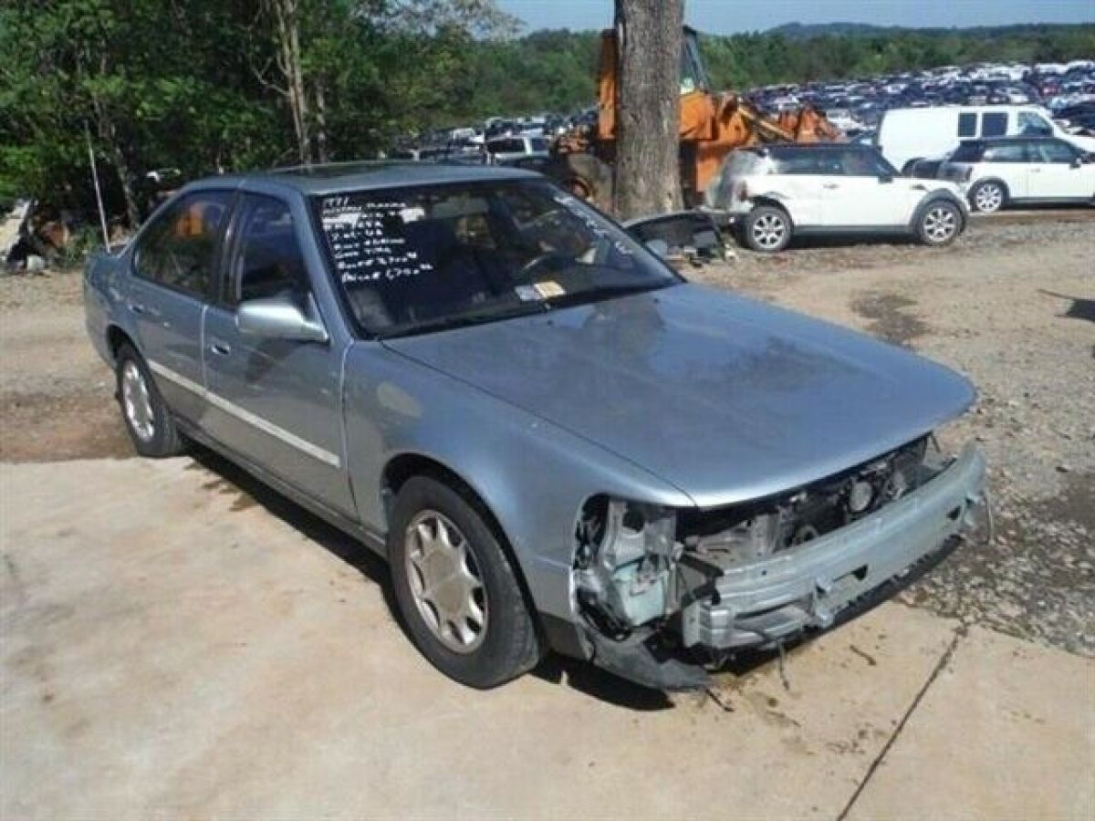 1991 Nissan Maxima GXE 4dr Sedan - photo 2