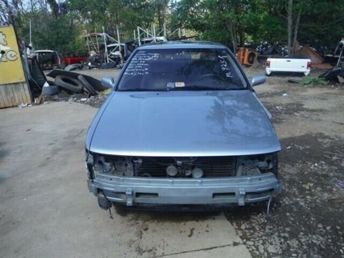 1991 Nissan Maxima GXE 4dr Sedan - photo 4