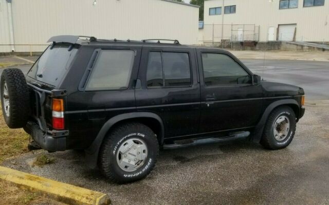 1991 Nissan Pathfinder SE - photo 2