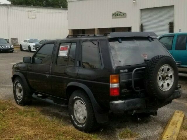 1991 Nissan Pathfinder SE - photo 3