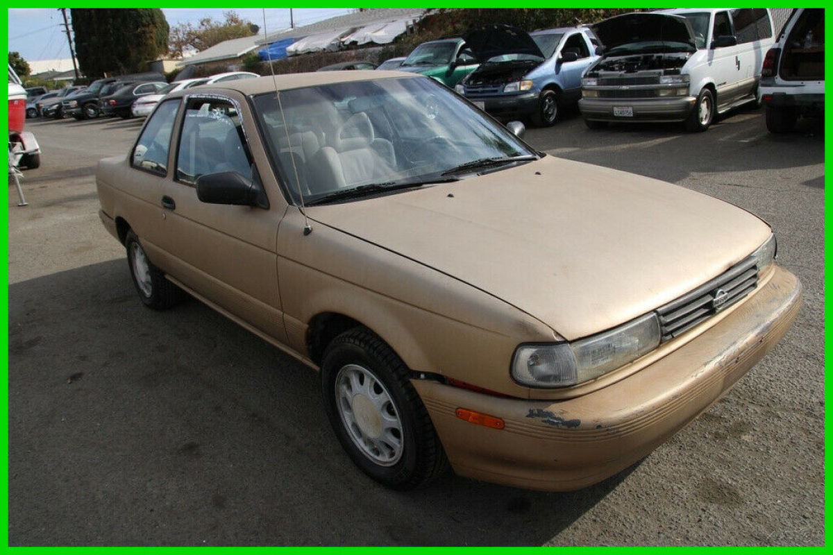 1991 Nissan Sentra Coupe 5 Speed Manual 4 Cylinder NO RESERVE 1991 Nissan Sentra