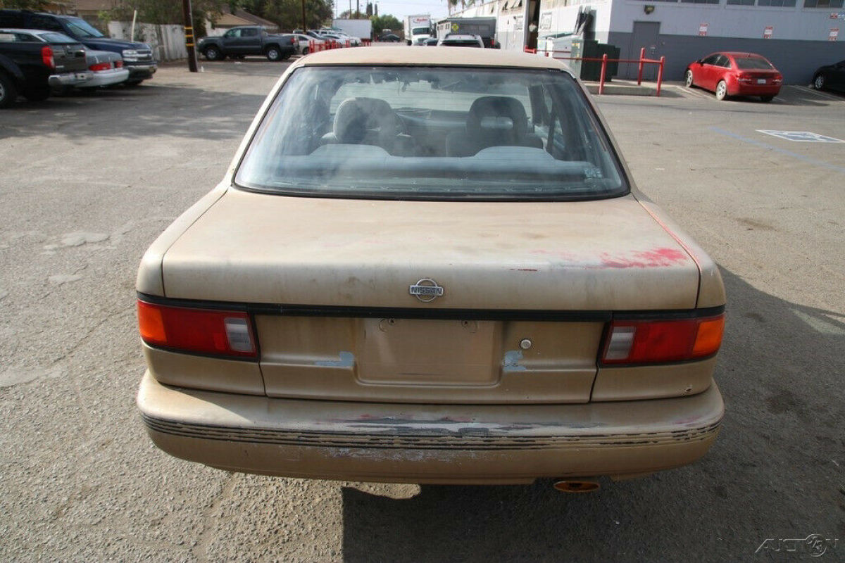 1991 Nissan Sentra - photo 6