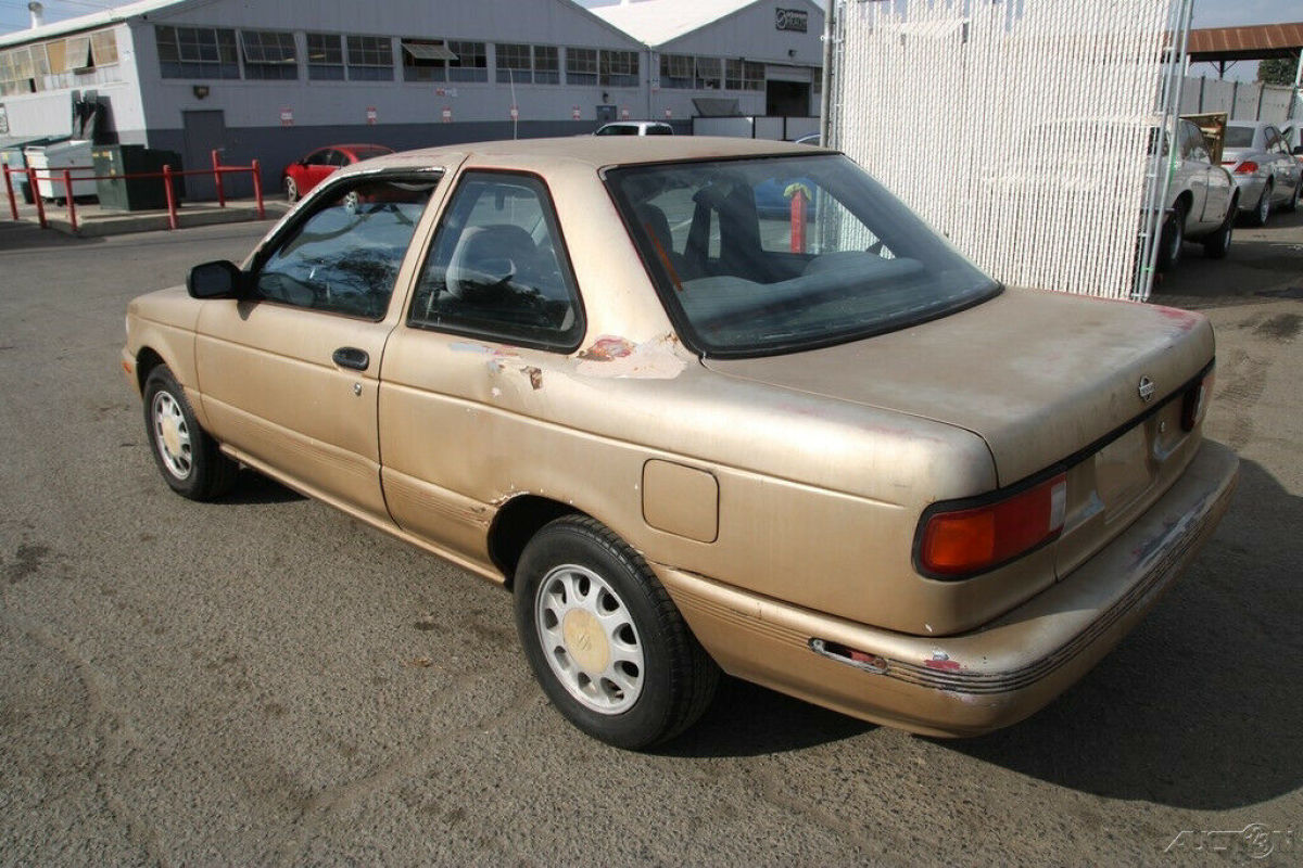 1991 Nissan Sentra - photo 7
