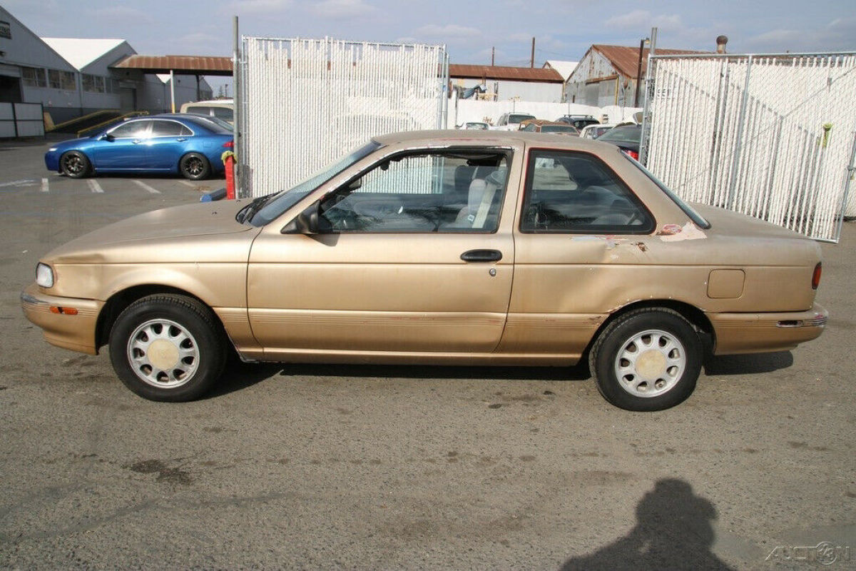 1991 Nissan Sentra - photo 8