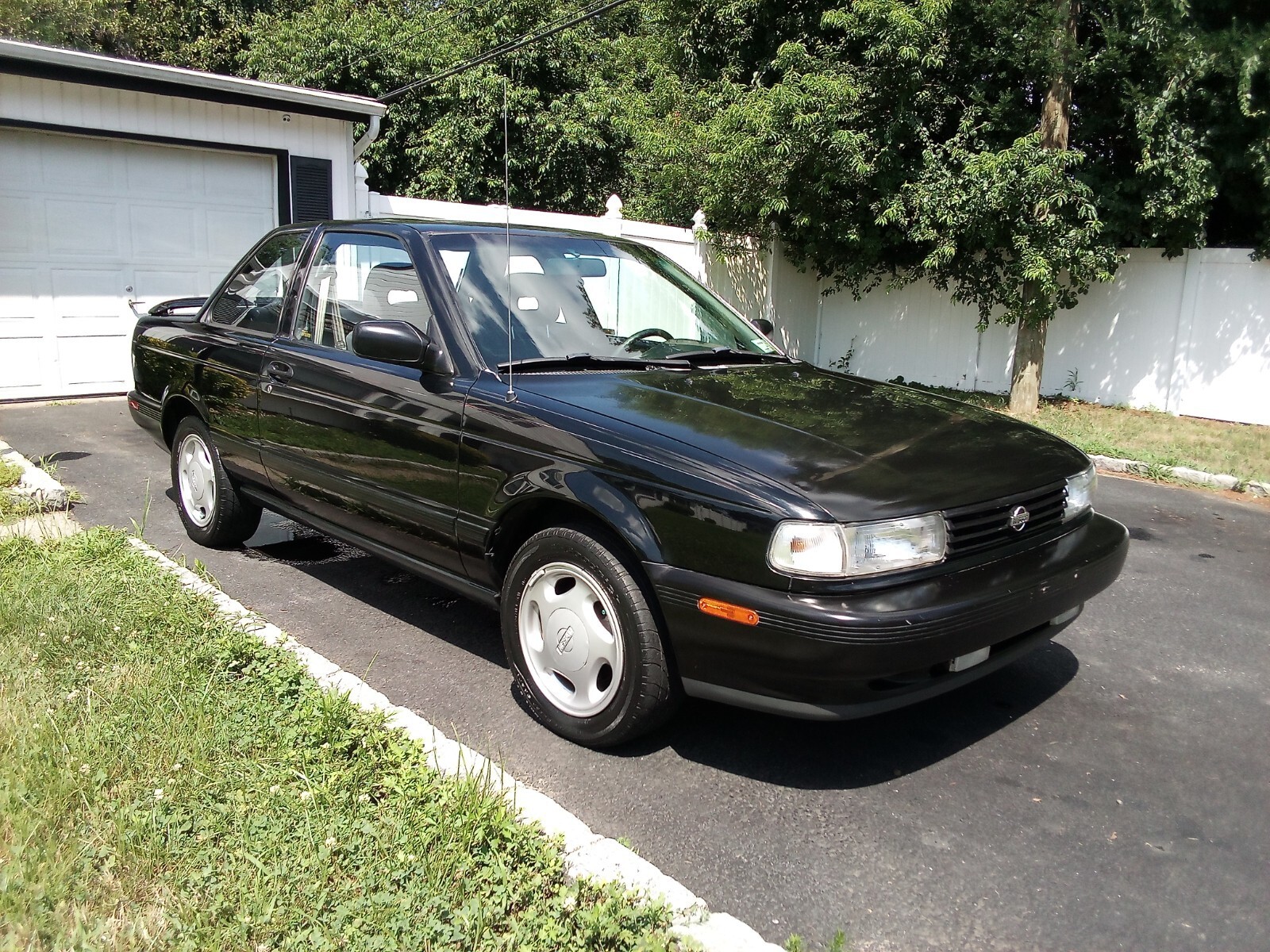 1991 Nissan Sentra - photo 2