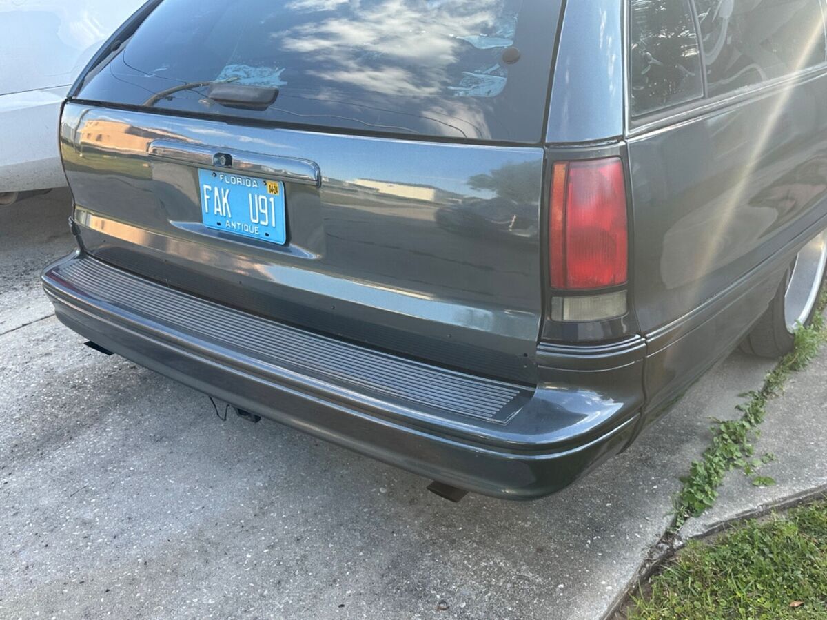 1991 Oldsmobile Custom Cruiser - photo 4