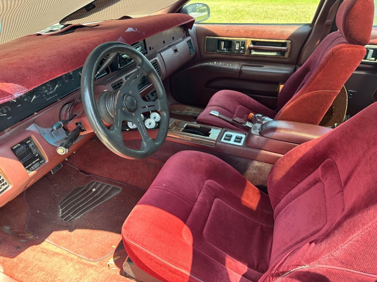 1991 Oldsmobile Custom Cruiser - photo 7