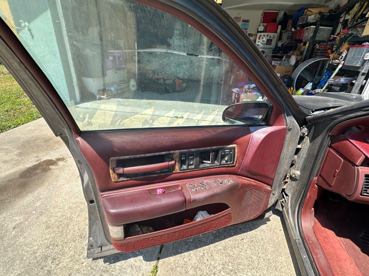 1991 Oldsmobile Custom Cruiser - photo 8