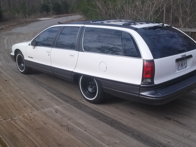 1991 Oldsmobile Custom Cruiser - photo 2