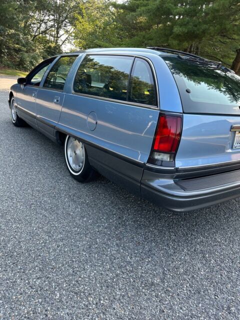 1991 Oldsmobile Custom Cruiser - photo 2