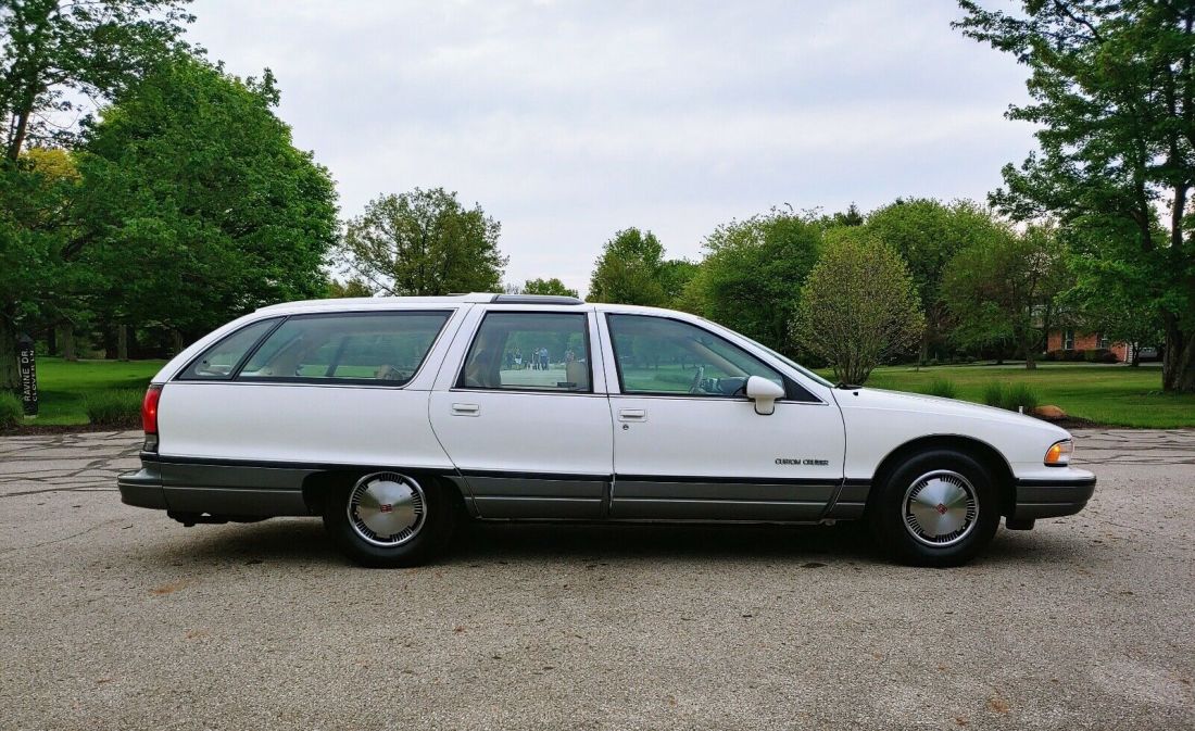 1991 Oldsmobile Custom Cruiser - photo 4