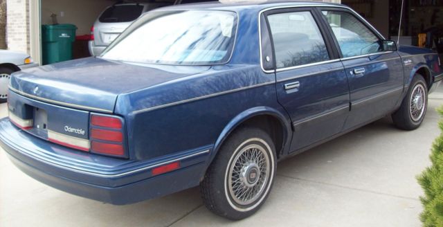 1991 Oldsmobile Ciera four door - photo 8