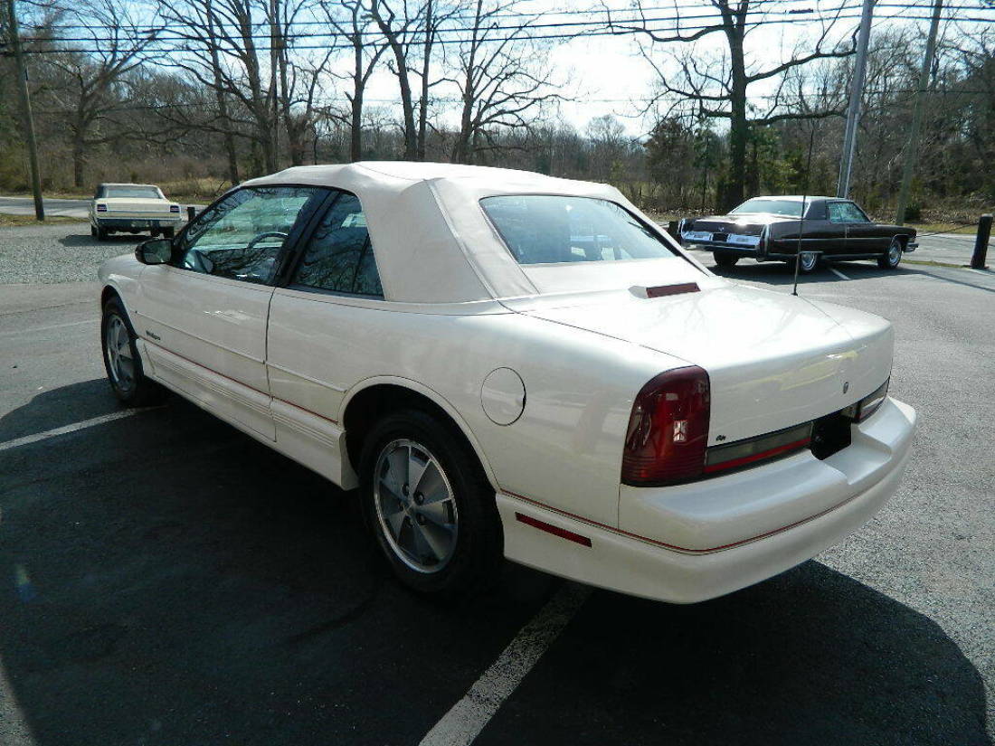 1991 Oldsmobile Cutlass Supreme - photo 3