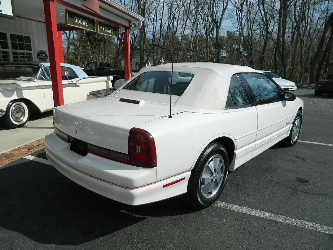 1991 Oldsmobile Cutlass Supreme - photo 4