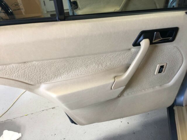 1991 Mercedes-Benz 190-Series - photo 9