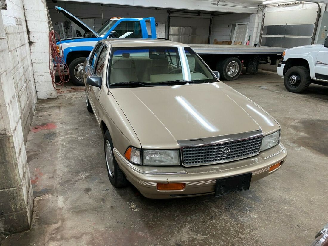 1991 Plymouth Acclaim - photo 4