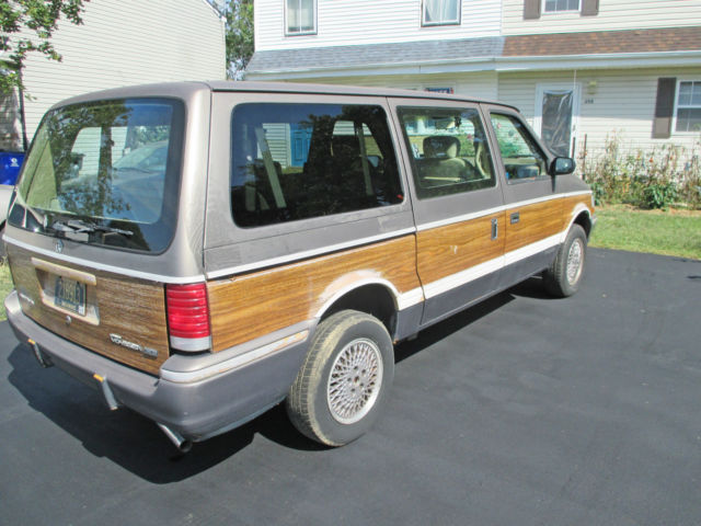 1991 Plymouth Grand Voyager - photo 3