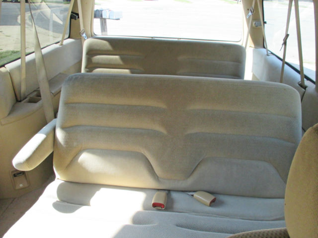 1991 Plymouth Grand Voyager - photo 8
