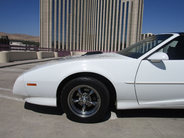 1991 Pontiac Firebird 2dr Coupe Firebird Hatchback - photo 5
