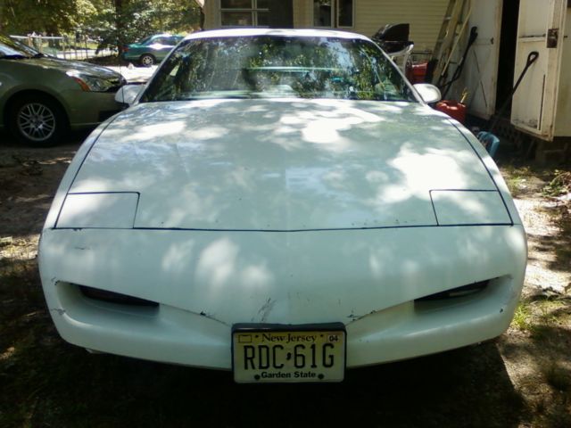 1991 Pontiac Firebird 3.1 leter automatic with overdrive, anti theft! 1991 Pontiac Firebird Base