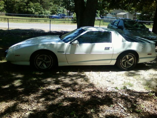 1991 Pontiac Firebird Base - photo 3