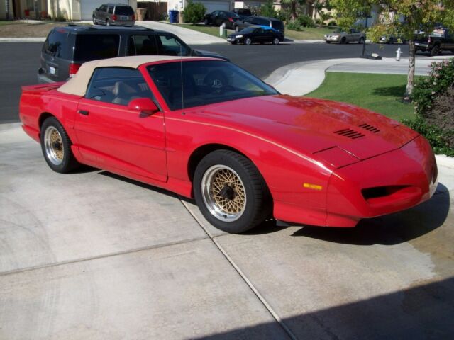 1991 Pontiac Firebird Trans Am Convertible 1 out of 555 1991 Pontiac Firebird Firebird Trans Am