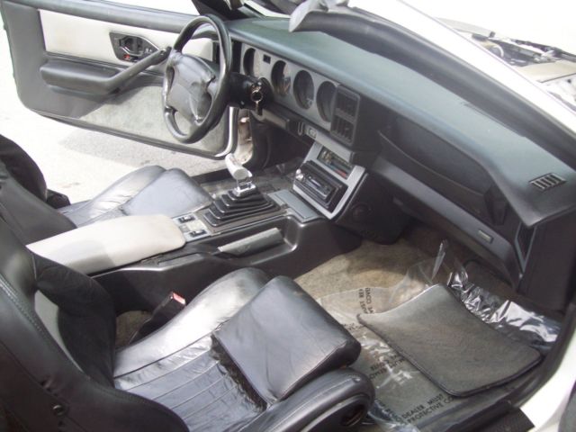 1991 Pontiac Trans Am TRANS AM CONVERTIBLE - photo 8