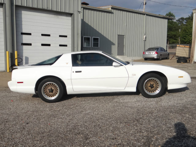 1991 Pontiac Trans Am GTA - photo 2