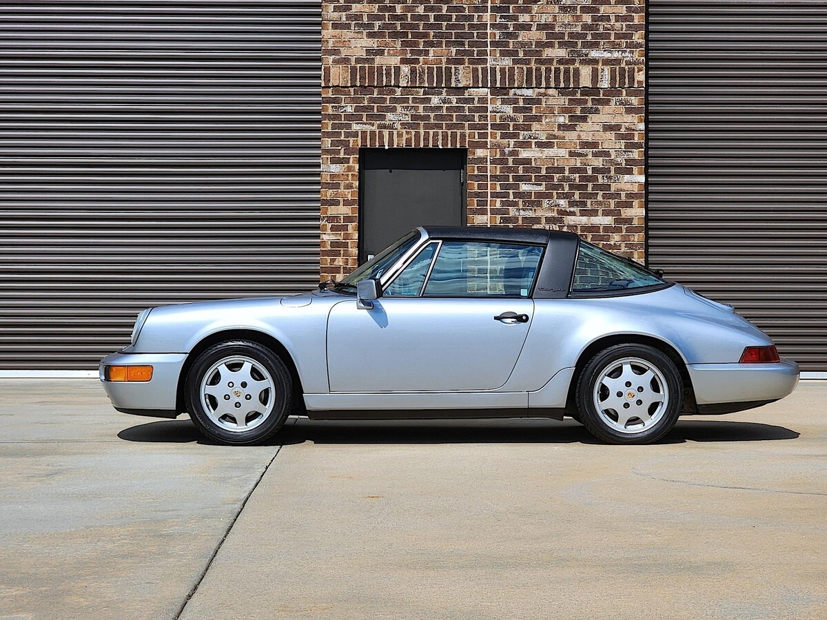 1991 Porsche 911 Carrera 2 Targa - photo 2