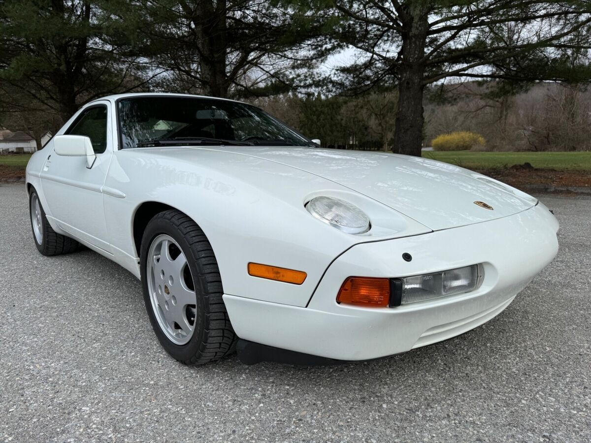 1991 Porsche 928 GT 5 Speed Very Nice Well Sorted Example - photo 6