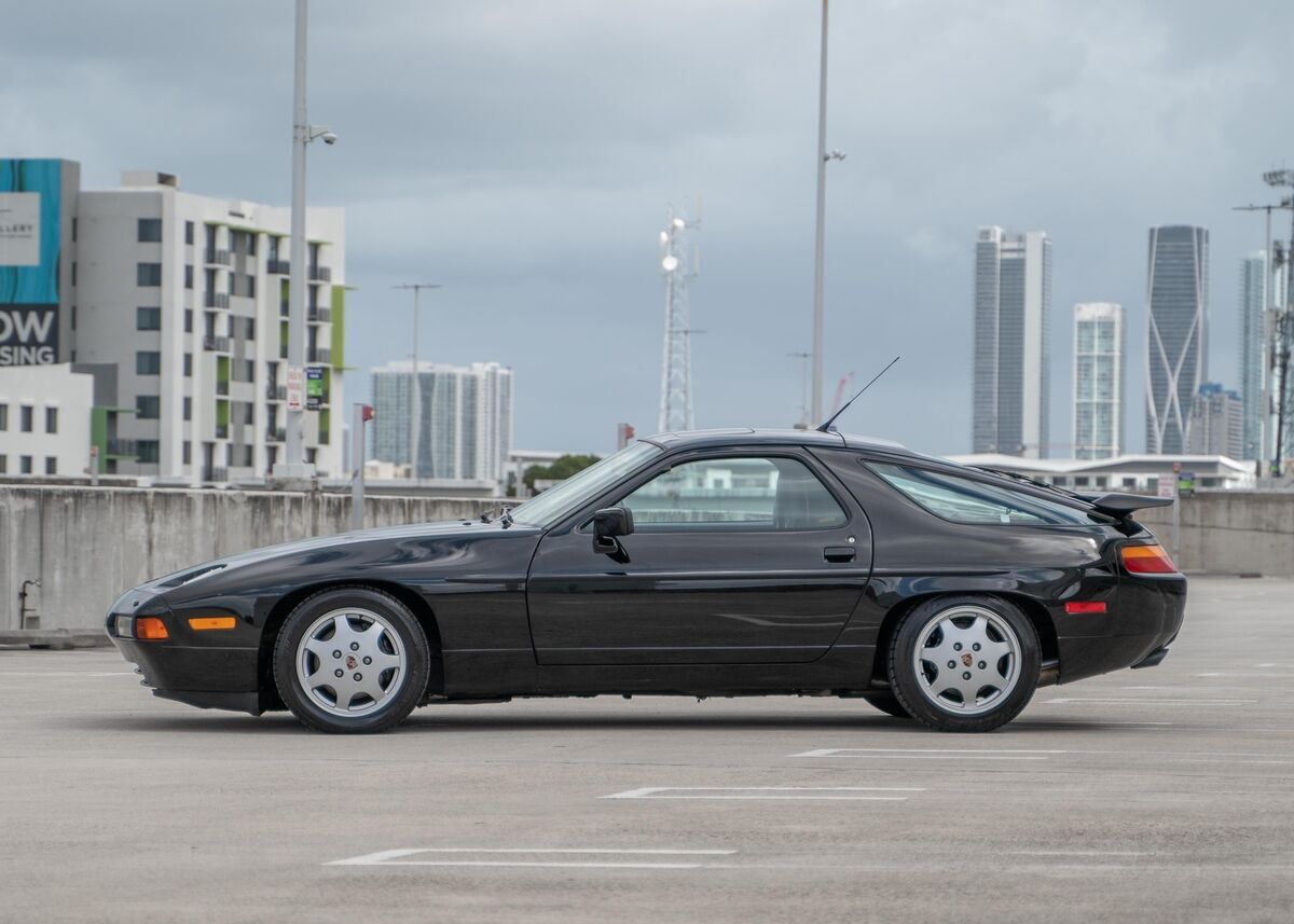 1991 Porsche 928 GT - Recently Serviced - Clean Carfax - Rare! - photo 2