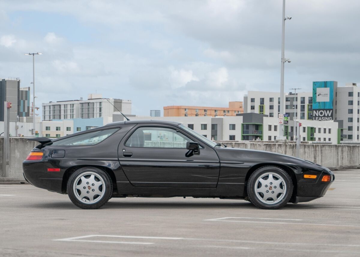 1991 Porsche 928 GT - Recently Serviced - Clean Carfax - Rare! - photo 3