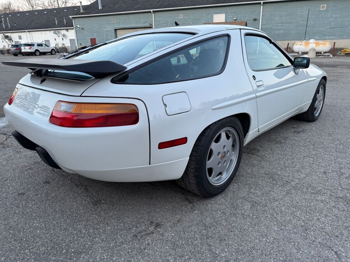 1991 Porsche 928 GT 5 Speed. Detailed Service History, Very Nice - photo 8